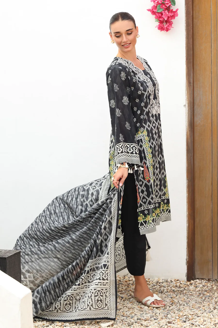 Gul Ahmed — 3 Piece Printed Lawn Suit with Embroidered Neckline and Printed Lawn Dupatta