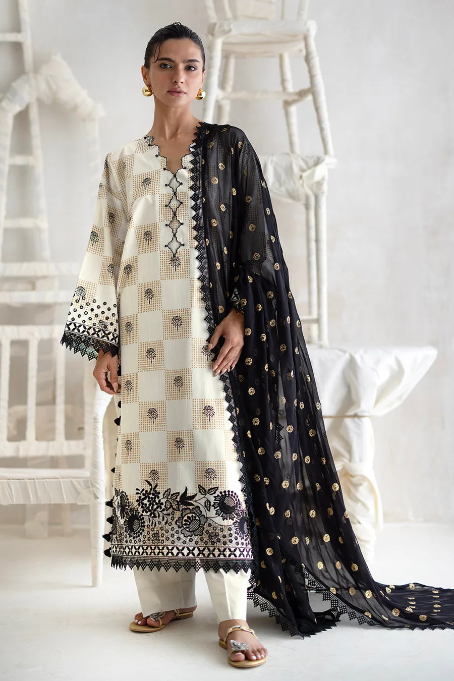 Gul Ahmed — 3 Piece Embroidered Gold Printed Dobby Cotton Slub Suit with Chiffon Dupatta and Crochet Lace